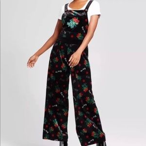 Xhilaration holiday jumpsuit size M